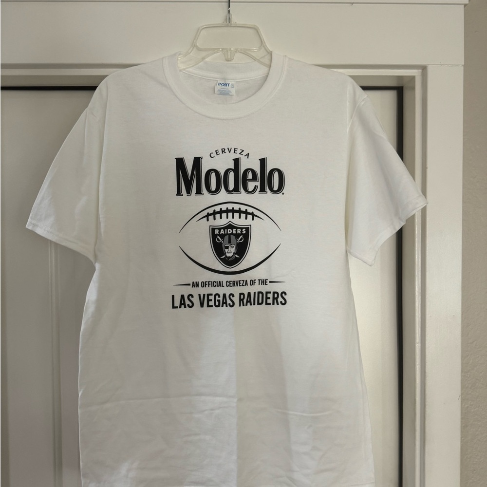 LAS VEGAS RAIDERS NFL FOOTBALL MODELO CERVEZA BEER TEE T SHIRT Men’s Or Women’s